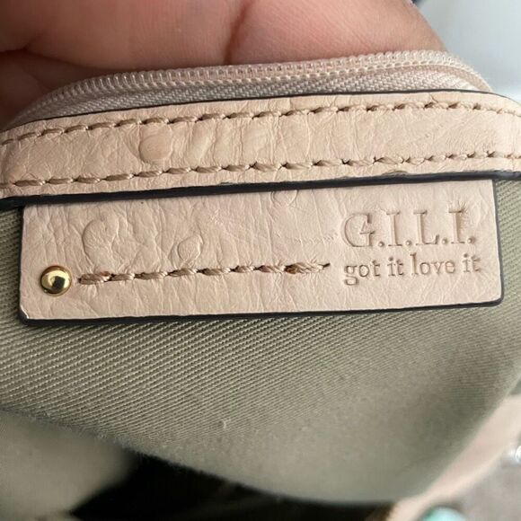 G.I.L.I. Hobo Bag Pale Peach Ostrich Embossed Leather Hobo Bag with Tassel - Picture 9 of 12